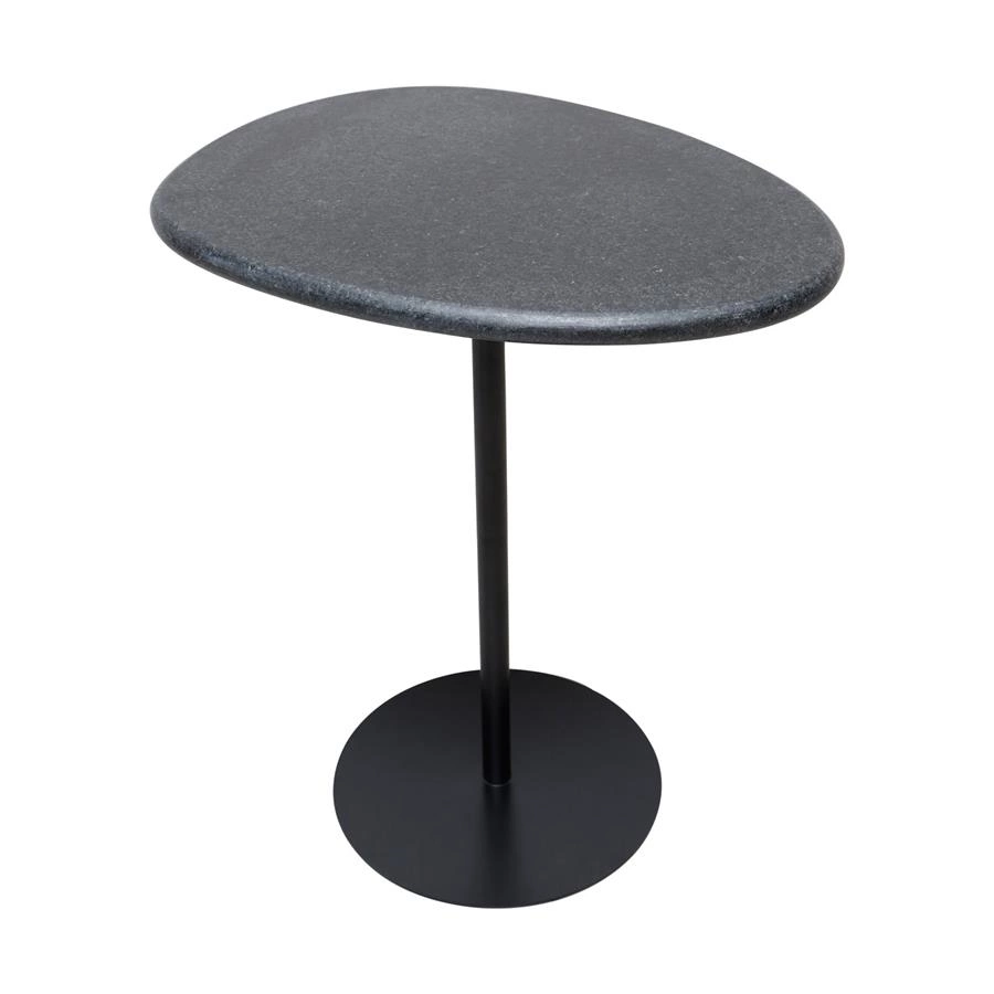 mesa lateral orgânica em granito preto brisa