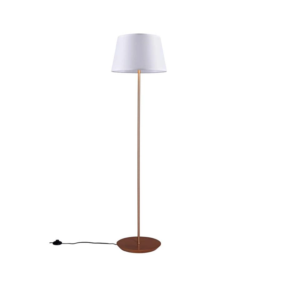 luminária de piso em metal e cúpula em linho slim