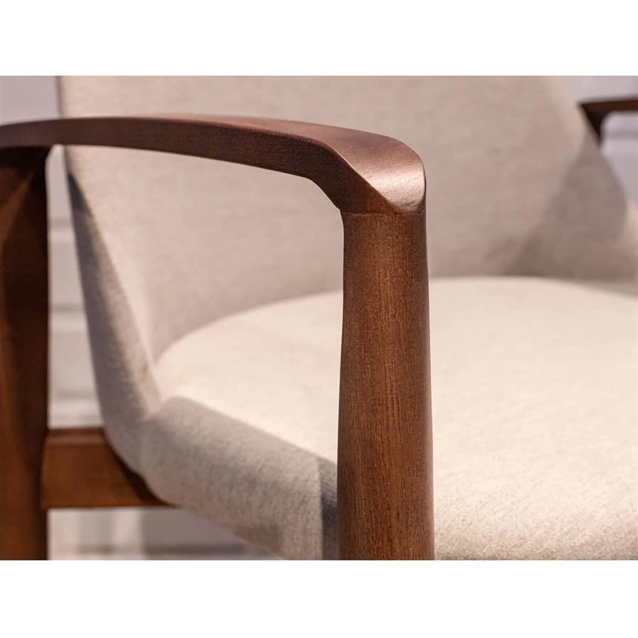 poltrona em madeira veneza