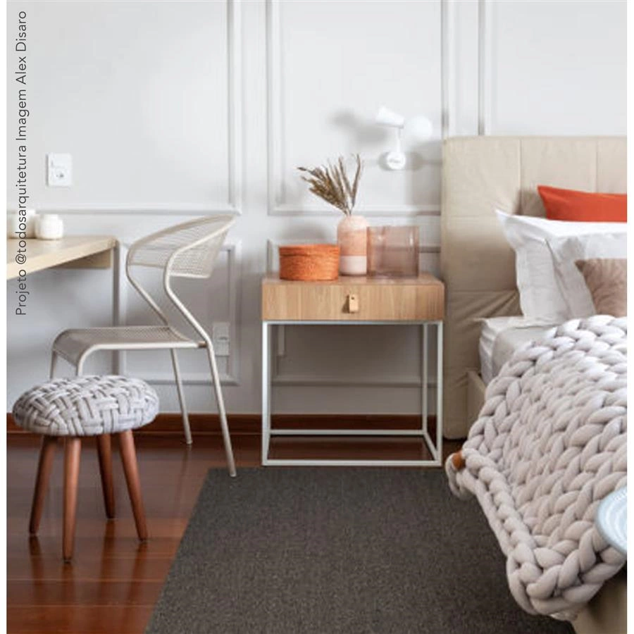 mesa de cabeceira em metal e madeira oviedo