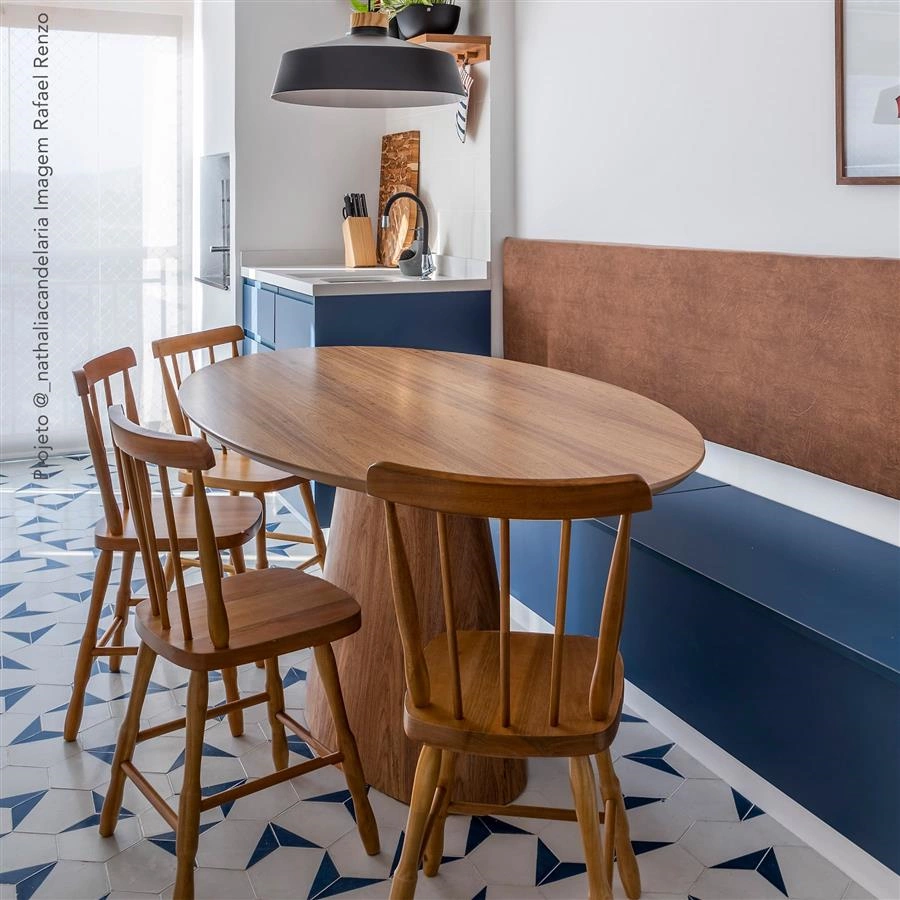 mesa de jantar oval em madeira louro freijo veneza