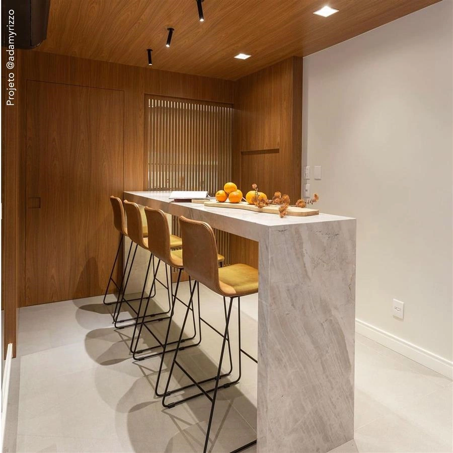 banqueta em couro caramelo sintetico e metal turin