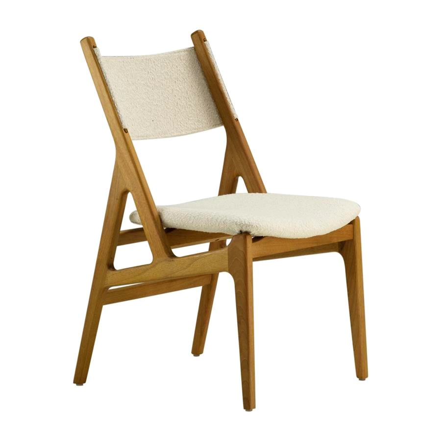 cadeira em tecido bouclê cine