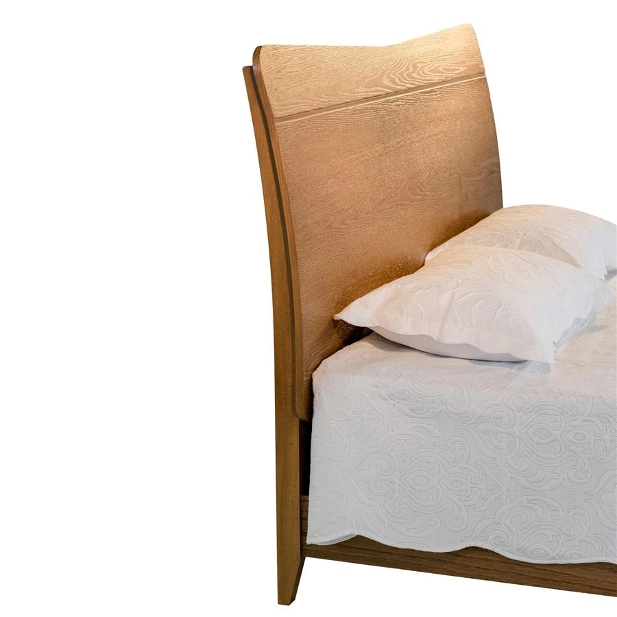 cama queen em madeira carvalho velt